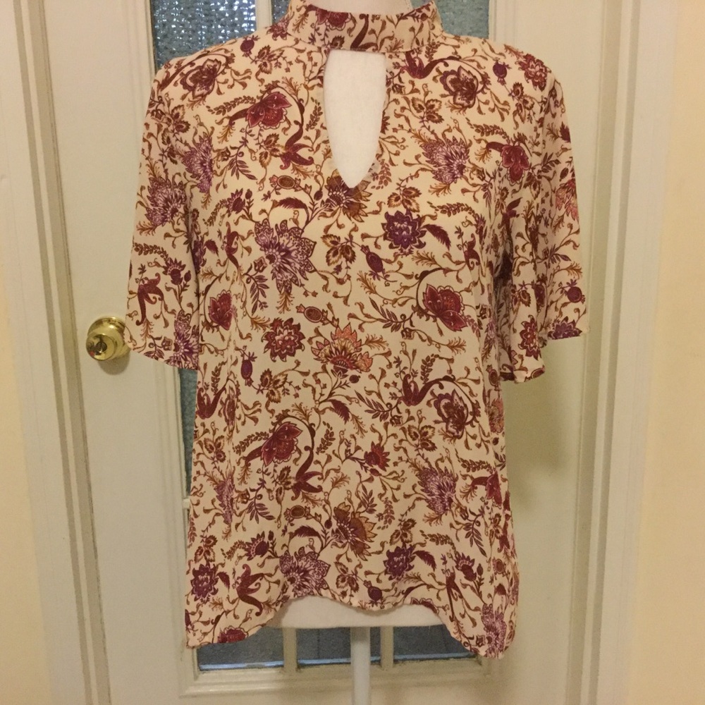 Eyeshadow women’s top size small